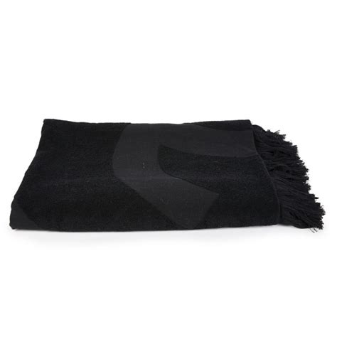 serviette plage chanel|Serviette de plage Chanel Coton Noir .